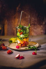 Salat im Glas