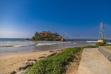 Fototapeta premium Paravi Duwa Temple in Matara, Sri Lanka