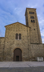 Fototapeta na wymiar Basilica of San Francesco in Ravenna, Italy