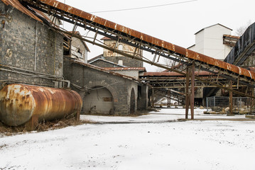 Stillgelegtes Basaltwerk