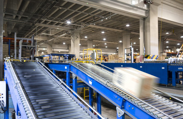 Conveyor Belt system for Package tranfer machine