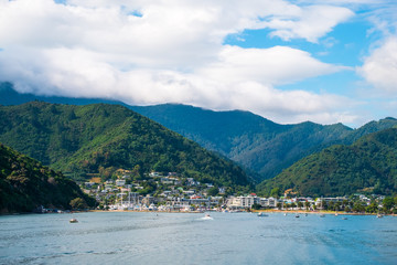 Fototapeta na wymiar Beautiful landscape of blue ocean and City of Picton among the green nature.