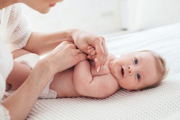 2 month old baby with mom