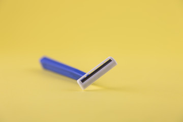 disposable razor blades