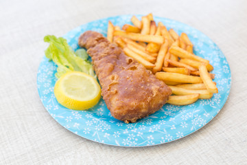 Fish and Chips à l'assiette en snack