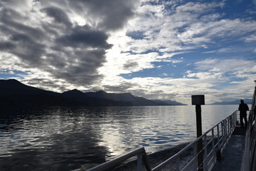 Obraz premium Navigation matinale sur le canal de Beagle en Argentine