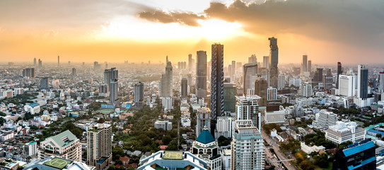 Bangkok im Abendlicht