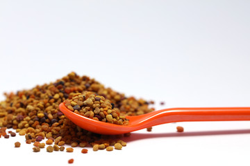 Blütenpollen Propolis mit Löffel