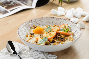 Cereal (oatmeal) with caramelized apple