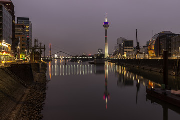 Fototapeta premium Düsseldorfer Mediahafen