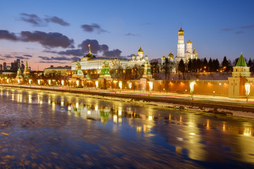 Fototapeta na wymiar The Moscow Kremlin, the frozen river