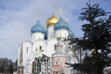 Fototapeta na wymiar Trinity Sergius Lavra, Sergiyev Posad, Russia. Popular landmark. Color photo.