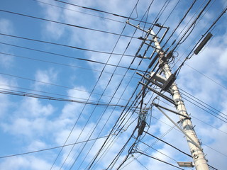 Fototapeta premium 青空と電柱