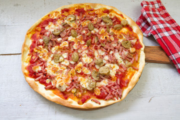 pizza jambon et champignons