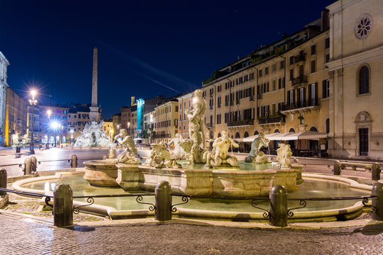 Night view, Piazza Navona, Rome. Italy