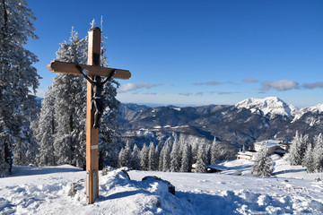 Gipfelkreuz am Predigtstuhl auf dem berg