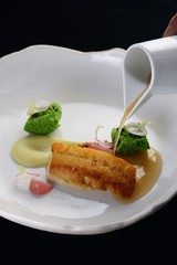 ファイン・ダイニング、レストランの綺麗な料理