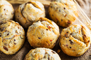 Knusprige brötchen vom Bäcker