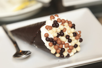 Pastel de chocolate y nata