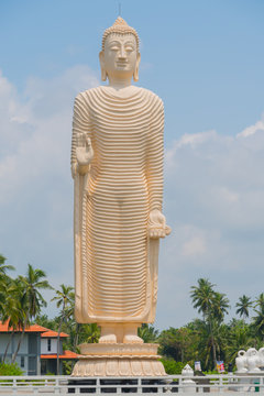Peraliya Buddha Statue in Hikkaduwa