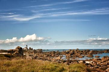 Obraz premium Pontusval, Brittany, the little lighthouse