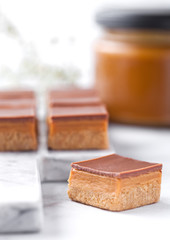 Caramel and biscuit shortcake bites dessert