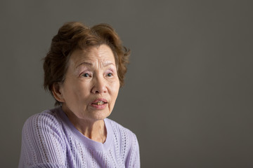 高齢者女性 スタジオ撮影