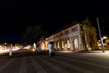 Naklejka premium Historische Gebäude in der Potsdamer Innenstadt bei Nacht