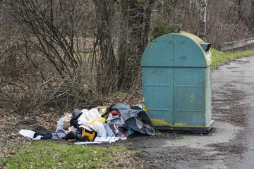 Garbage at the roadside bin.