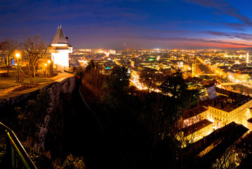 Obraz premium Graz aerial night panoramic view from Schlossberg