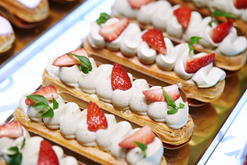 Fresh cream cake