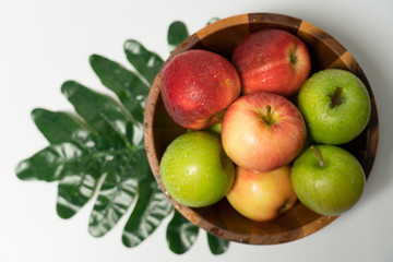 Place the apples in a cup of fruit and leaves are secondary.