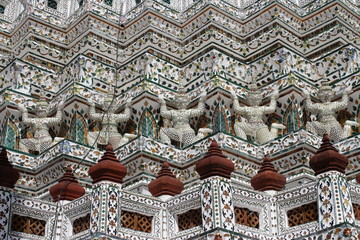 Fototapeta na wymiar Temple of dawn Wat arun Bangkok Thailand