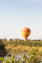 Fototapeta premium In a balloon over the great savanna of Africa. Kenya