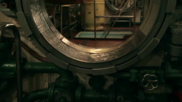 submarine hatchway, upward movement of the ladder inside submarine