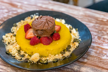 sponge cake gelato