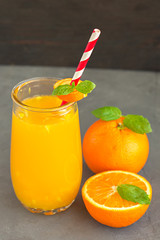 Orange juice and orange fruits