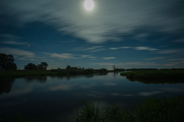Helles Mondlicht &uuml;ber den Havelauen