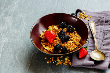 Breakfast bowl with muesli