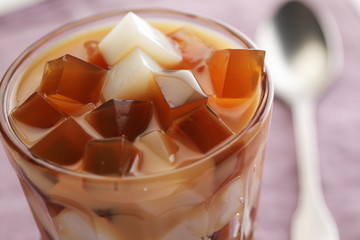 Milk and coffee jelly