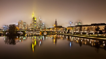 Fototapeta na wymiar Skyline Frankfurt Pano