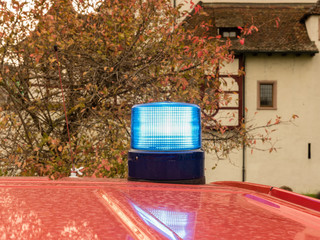 Blaulicht leuchte auf Feuerwehrauto