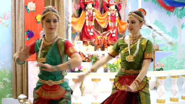 Beautiful Indian girls dancer indian dance.
