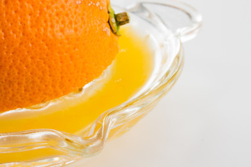 Orangenpresse frische Orange auspressen Orangensaft