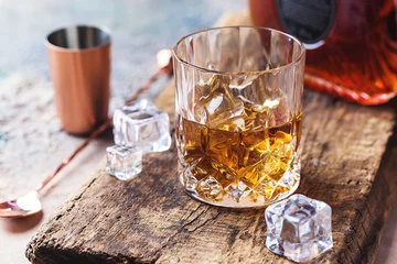 Gordijnen Glas Schotse whisky © petrrgoskov