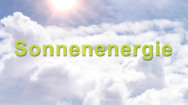 Pr&auml;sentationsfilm von Schlagworten f&uuml;r die Photovoltaiktechnik vor blauem Himmel mit Sonnenstrahlen im Hintergrund