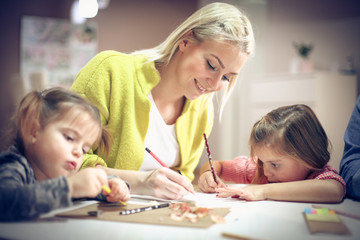 Creativity mother with daughters.