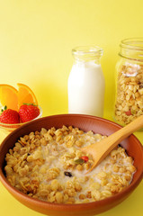 グラノーラの朝食