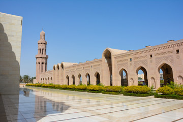 Fototapeta na wymiar La grande moschea Sultan Qaboos 6