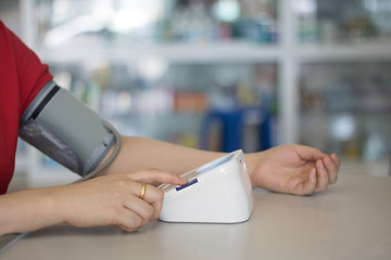 blood pressure monitor check health